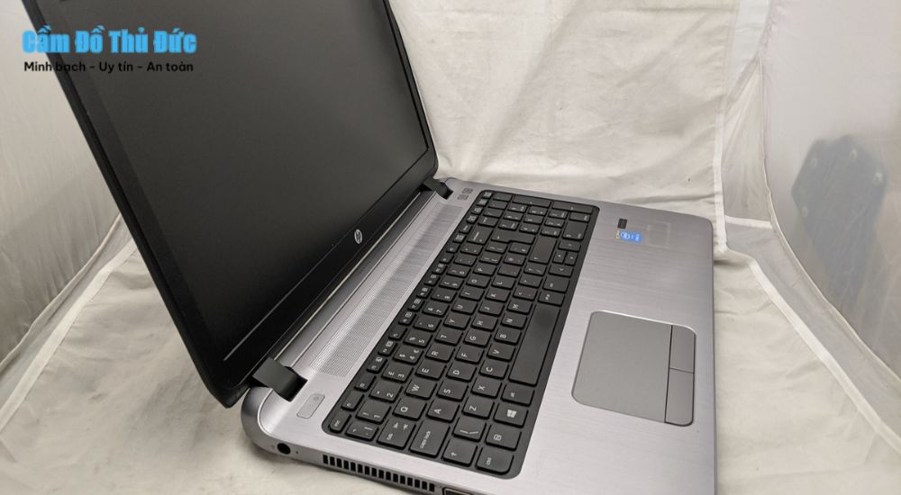 Cầm laptop cũ có cần hóa đơn không