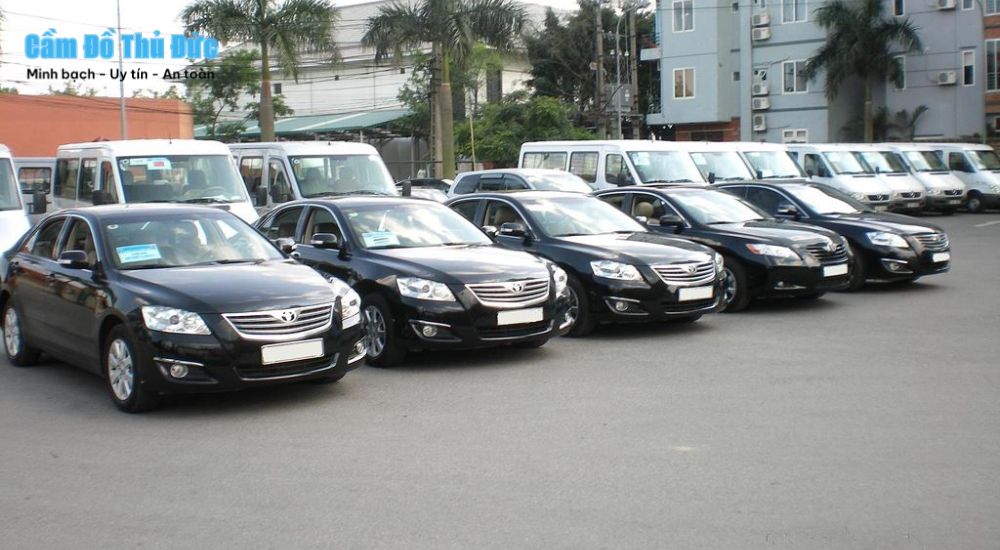Xe ô tô công ty đứng tên có cầm được không?