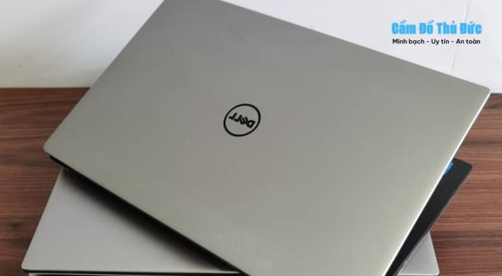 Những dòng laptop được định giá cao và yếu tố ảnh hưởng khi cầm laptop tại TPHCM